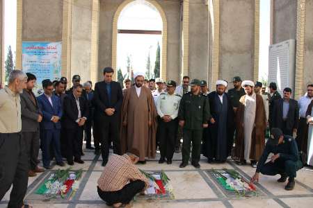 امام جمعه مهريز: ملت ايران همچنان آمريكا را دشمن اصلي خود مي داند