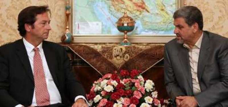 سفير بريطانيا لدي طهران: بريطانيا لن تألو جهداً في دعم التنفيذ الكامل للإتفاق النووي سفير بريطانيا لدي طهران: بريطانيا لن تألو جهداً في دعم التنفيذ الكامل للإتفاق النووي