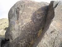 نگاهي به سنگ نگاره هاي باستاني كمرمقبولا