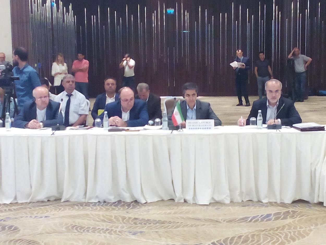 نشست راه اندازی دالان حمل و نقل جنوب –غرب با حضور ایران برگزار شد نشست راه اندازی دالان حمل و نقل جنوب –غرب با حضور ایران برگزار شد