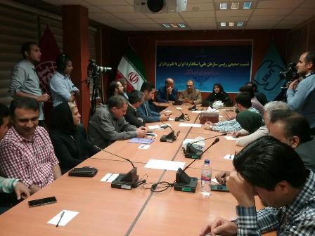 پیروزبخت: پویش «من كالای استاندارد ایرانی می خرم» راه اندازی می شود پیروزبخت: پویش «من كالای استاندارد ایرانی می خرم» راه اندازی می شود