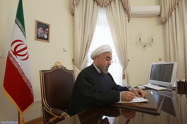 Präsident Rouhani gratuliert den Gewichtheber zur Weltmeisterschaft Präsident Rouhani gratuliert den Gewichtheber zur Weltmeisterschaft