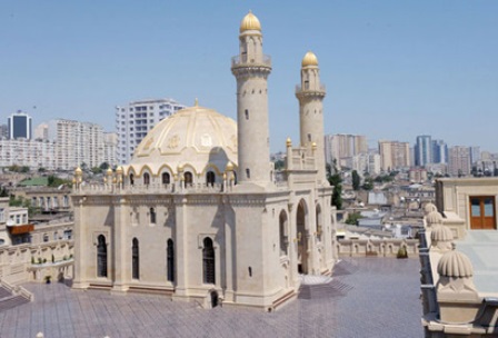 مسلمانان جمهوری آذربایجان روز دوشنبه را جشن می گیرند