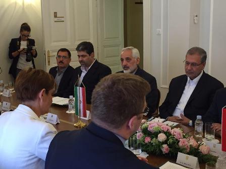 ربیعی: كرواسی در صنعت برق و تولید واگن های برقی در ایران سرمایه گذاری می كند ربیعی: كرواسی در صنعت برق و تولید واگن های برقی در ایران سرمایه گذاری می كند
