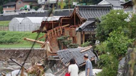 آخرین وضعیت سیل ژاپن/400 هزار نفر بی‌خانمان 24 كشته و ناپدید