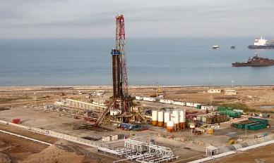 عراق کے ساتھ مشترکہ تیل میدان کے فروغ کیلئے 21.5 ارب ڈالر سرمایہ کاری کی گئی ہے: ایران