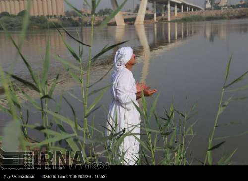 Se celebra el bautismo de la comunidad minoritaria mandea en Ahwaz