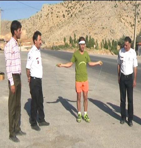 Iranian runner breaks skipping rope world record