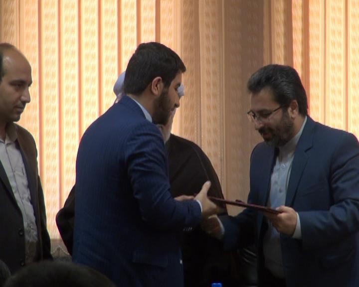 رئیس كل دادگستری كرمانشاه جزییات تازه ای از پرونده كلاهبردار میلیاردی را فاش كرد رئیس كل دادگستری كرمانشاه جزییات تازه ای از پرونده كلاهبردار میلیاردی را فاش كرد