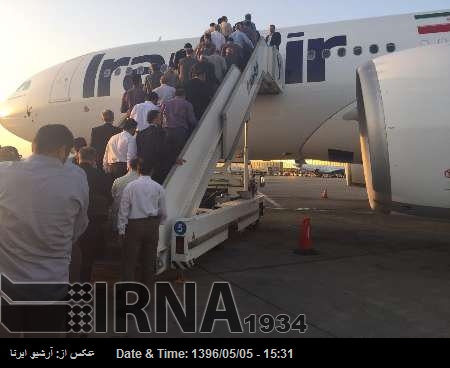 ایران کے حج امور کے انتظامی اہلکاروں کا قافلہ مدینہ پہنچ گیا ایران کے حج امور کے انتظامی اہلکاروں کا قافلہ مدینہ پہنچ گیا