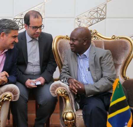 Le président du Parlement tanzanien arrive à Téhéran Le président du Parlement tanzanien arrive à Téhéran