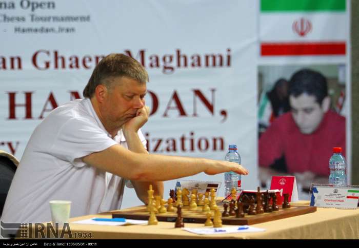 روشنی جام بین‌المللی شطرنج ابن سینا در سایه ثبت جهانی هگمتانه