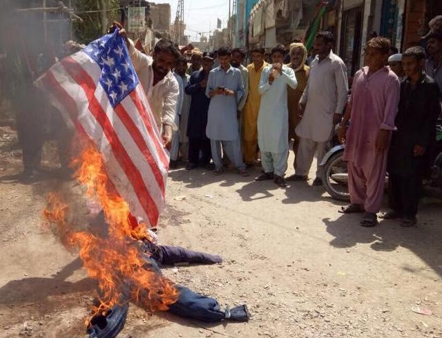 Pakistanis chant anti-US slogans outside American consulate Pakistanis chant anti-US slogans outside American consulate