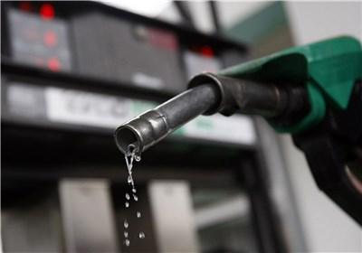 صف طولانی خودروها در مقابل جایگاههای بنزین در ماهشهر