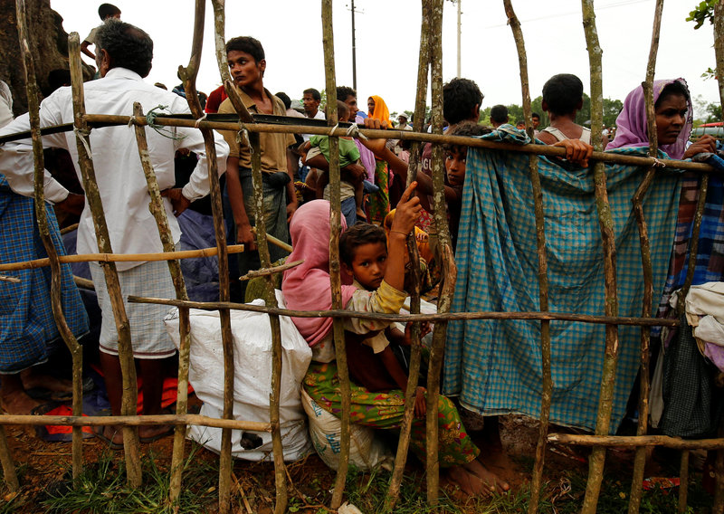 تحولات در راخین میانمار؛ 27 هزار آواره روهینگیایی در مرز و كشف جسد 20 زن و كودك دریك قایق