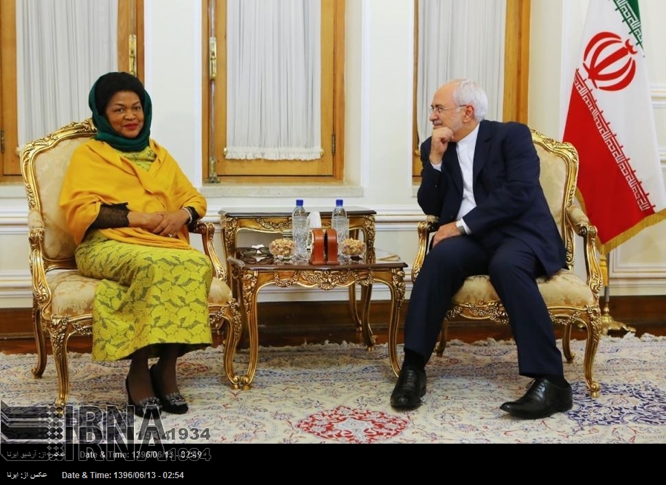 Zarif: İran, bölgede Güney Afrika için iyi e güvenilir ortak olabilir Zarif: İran, bölgede Güney Afrika için iyi e güvenilir ortak olabilir