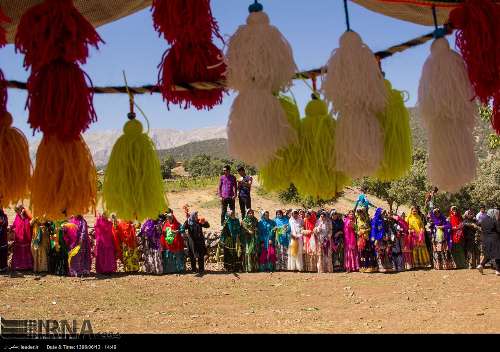 Pintoresca ceremonia matrimonial de la tribu bajtiarí. 9408**