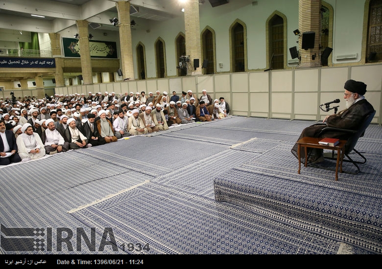 Ayetullah Hamenei: İslam ülkelerin Myanmar devleti cinayetleri aleyhine fiili uygulamaya geçsin Ayetullah Hamenei: İslam ülkelerin Myanmar devleti cinayetleri aleyhine fiili uygulamaya geçsin