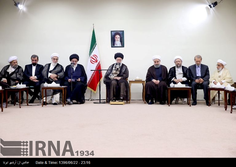 Ayetulah Hamenei: Düzenin Yararını Teşhis Konseyi devrimci düşünmeli ve uygulamalı Ayetulah Hamenei: Düzenin Yararını Teşhis Konseyi devrimci düşünmeli ve uygulamalı