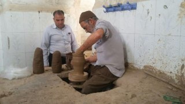 سفالگري ديرينه برآباد جان مي گيرد