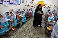 تراكم كلاس های مدارس ابتدایی شهر تهران 30 تا 33 نفر است