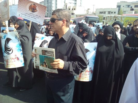 المصلون في طهران ينددون بتصريحات ترامب في الجمعية العامة ضد ايران