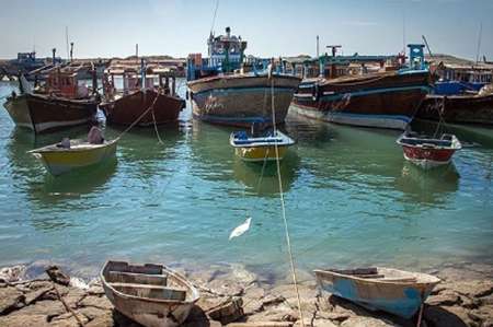 آب هاي هرمزگان به روي صيادان بسته شد