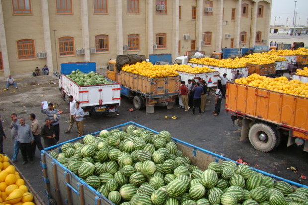 صدور 77 هزار تن محصولات كشاورزي از مرز مهران به عراق