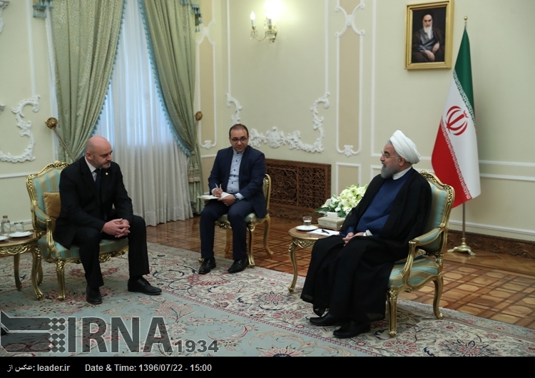 Rohani: Nos adheriremos al Plan Integral siempre que las otras partes se comprometan con él Rohani: Nos adheriremos al Plan Integral siempre que las otras partes se comprometan con él
