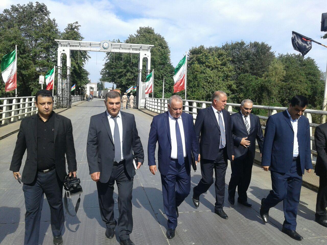 تاكيد مسئولان گمرك آستاراي ايران و جمهوري آذربايجان بر شبانه روزي شدن تردد تاكيد مسئولان گمرك آستاراي ايران و جمهوري آذربايجان بر شبانه روزي شدن تردد
