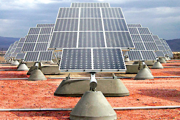 سرمایه گذاران خارجی در زرند كرمان نیروگاه خورشیدی احداث می كنند