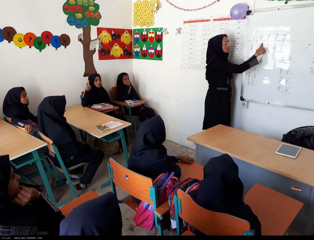 بيش از23 هزار فاقدشناسنامه در مدارس سيستان وبلوچستان نام نويسي كردند بيش از23 هزار فاقدشناسنامه در مدارس سيستان وبلوچستان نام نويسي كردند