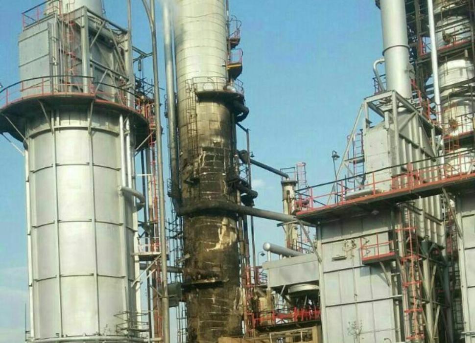 جمعي از نمايندگان مجلس و اعضاي شوراي شهر از پالايشگاه نفت تهران ...