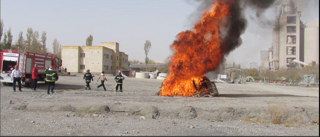 فرماندار بيجار: پدافند غيرعامل كسب آمادگي مستمر براي مقابله با حوادث است فرماندار بيجار: پدافند غيرعامل كسب آمادگي مستمر براي مقابله با حوادث است