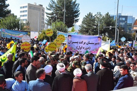 فرمانده سپاه انصارالرضا (ع): حضور حماسي جوانان نشانه پشتيباني از نظام است