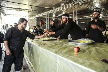 پذيرايي يك ميليون و 500 هزار زائر در موكب‌هاي كهگيلويه و بويراحمد در عراق