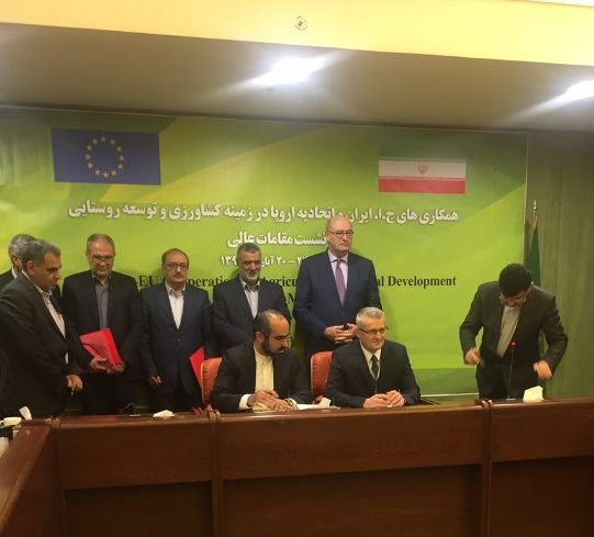 ایران و فرانسه برای تولید مشترك بذر ذرت و سورگوم تفاهم نامه امضا كردند