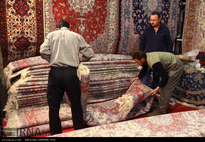 طرح‌های اصیل فرش همدان در بازار کابل
