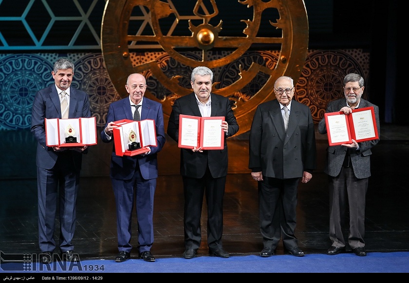 Mustafa-Wissenschaftspreis 2017 verliehen Mustafa-Wissenschaftspreis 2017 verliehen