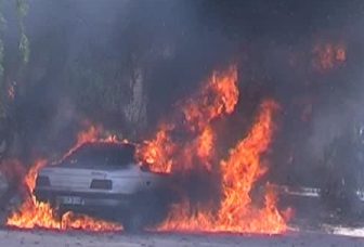 واژگونی و آتش گرفتن خودرو در نوشهر سبب مرگ راننده شد
