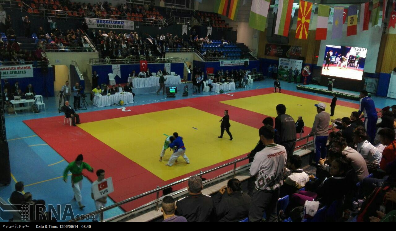 ایران کے جوڈو کھیلاڑیوں نے عالمی مقابلوں میں چاندی اور کانسی کے تمغے جیت لئے ایران کے جوڈو کھیلاڑیوں نے عالمی مقابلوں میں چاندی اور کانسی کے تمغے جیت لئے