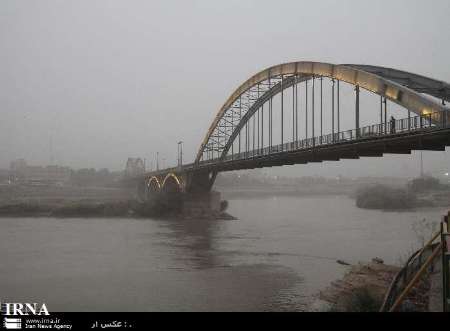 گرد و خاك آسمان شهرهای خوزستان را فرا گرفت