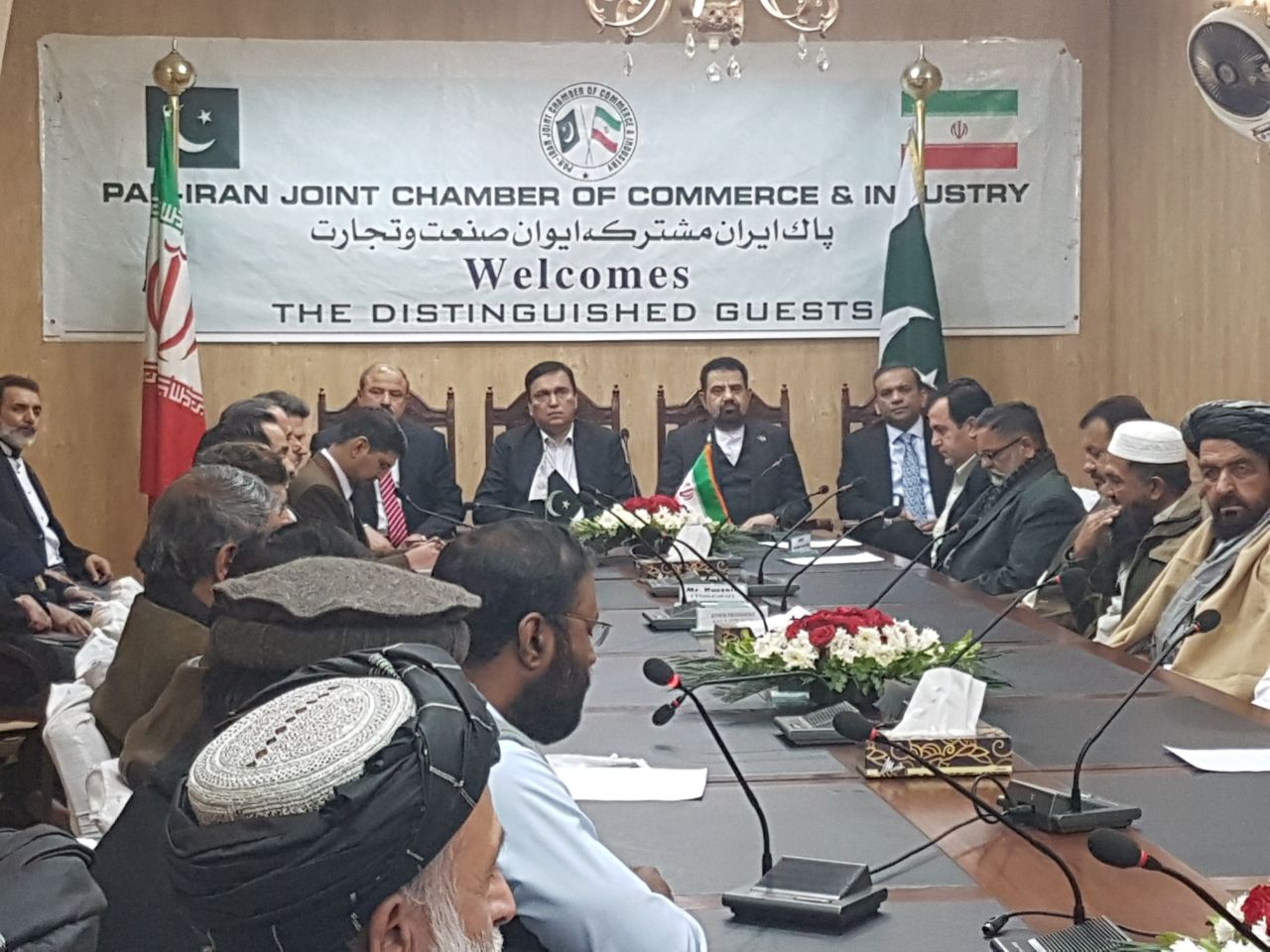 Pak businessmen call for removal of trade barriers, resumption of banking ties with Iran Pak businessmen call for removal of trade barriers, resumption of banking ties with Iran