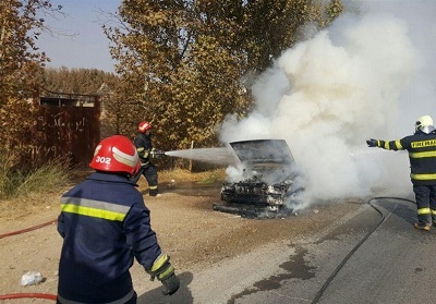 حريق يك دستگاه خودرو پرايد در گناباد