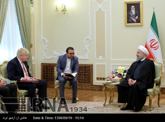 ایران اور برطانیہ کی باہمی مشاورت علاقائی استحکام کیلئے مددگار رہے گی: صدر روحانی ایران اور برطانیہ کی باہمی مشاورت علاقائی استحکام کیلئے مددگار رہے گی: صدر روحانی