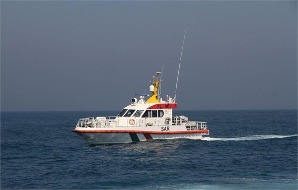 تلاش برای یافتن شناور ناپدید شده در آبهای خلیج فارس ادامه دارد