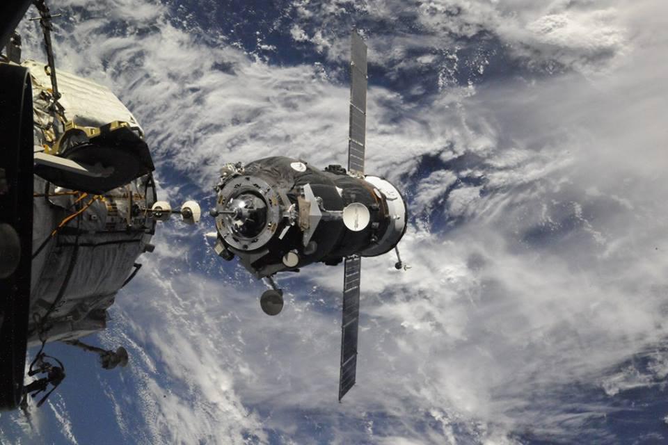 سه فضانورد ایستگاه فضایی بین المللی راهی زمین شدند