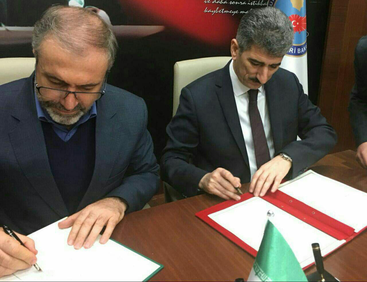 Iran, Turkey seal document on developing cooperation Iran, Turkey seal document on developing cooperation