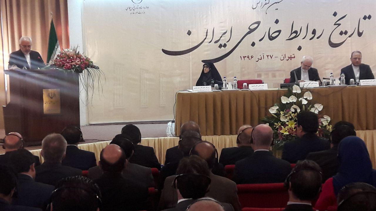 Zarif insiste sur l'intégrité territoriale des états régionaux Zarif insiste sur l'intégrité territoriale des états régionaux