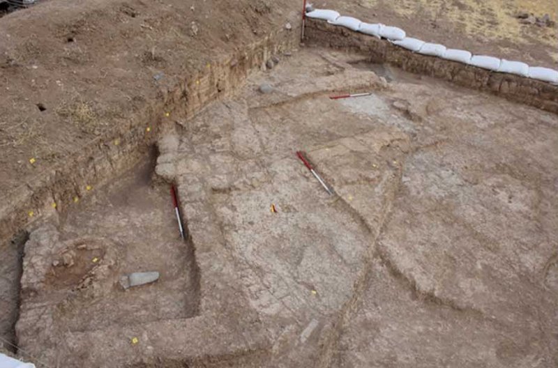 7,000-year-old architectural structure discovered in western Iran 7,000-year-old architectural structure discovered in western Iran
